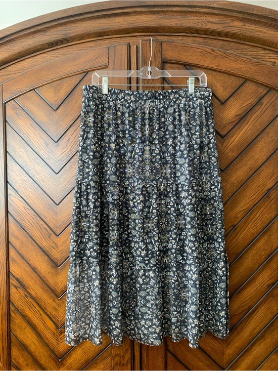 Canyon Retreat Dresses & Skirts - Canyon Retreat black print tiered skirt size medium